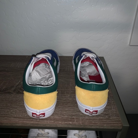 Vans Yatch Club - Picture 2 of 4